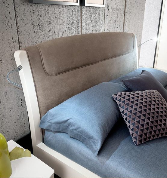 luna dettaglio sx 800x800 1 555x592