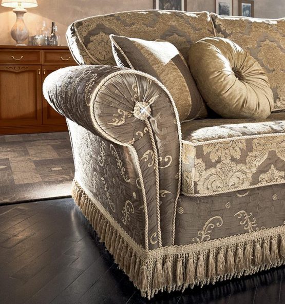 nostalgia sofa dettaglio dx 800x800 1 555x592