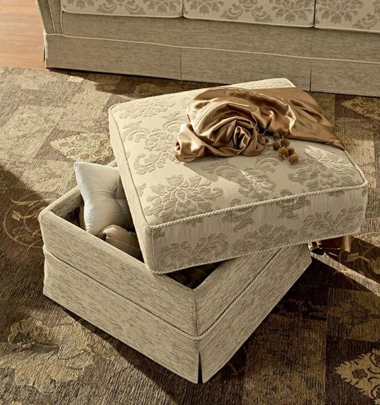 nostalgia sofa dettaglio sx 800x800 1 555x592